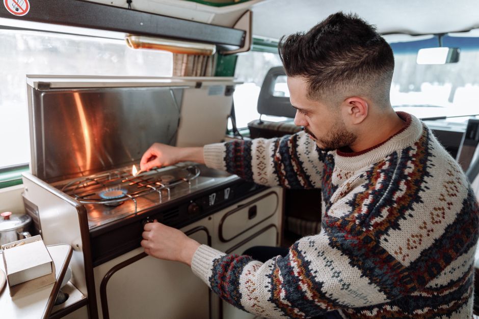 camper van kitchen (Thirdman)